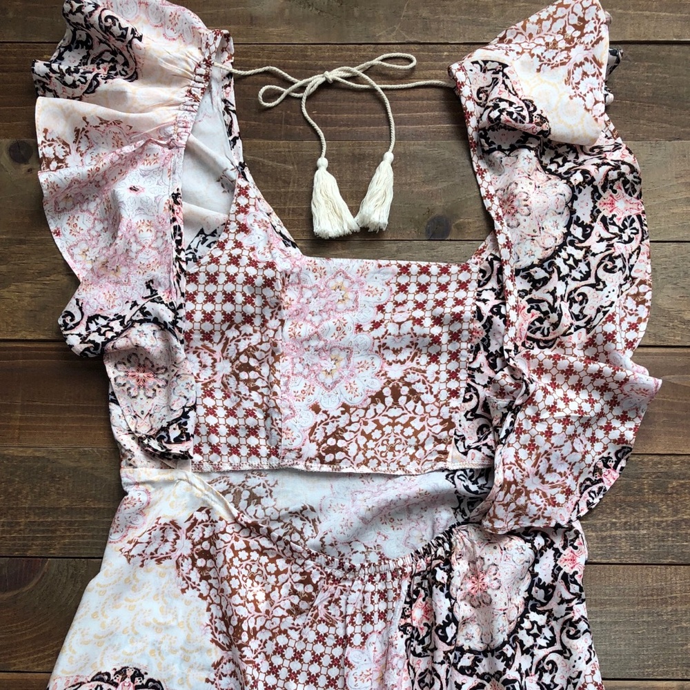 Three Days Ruffle Pattern Dress - Picture 2 of 7